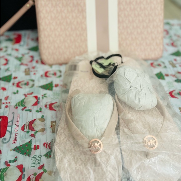 Michael set - Picture 2 of 2